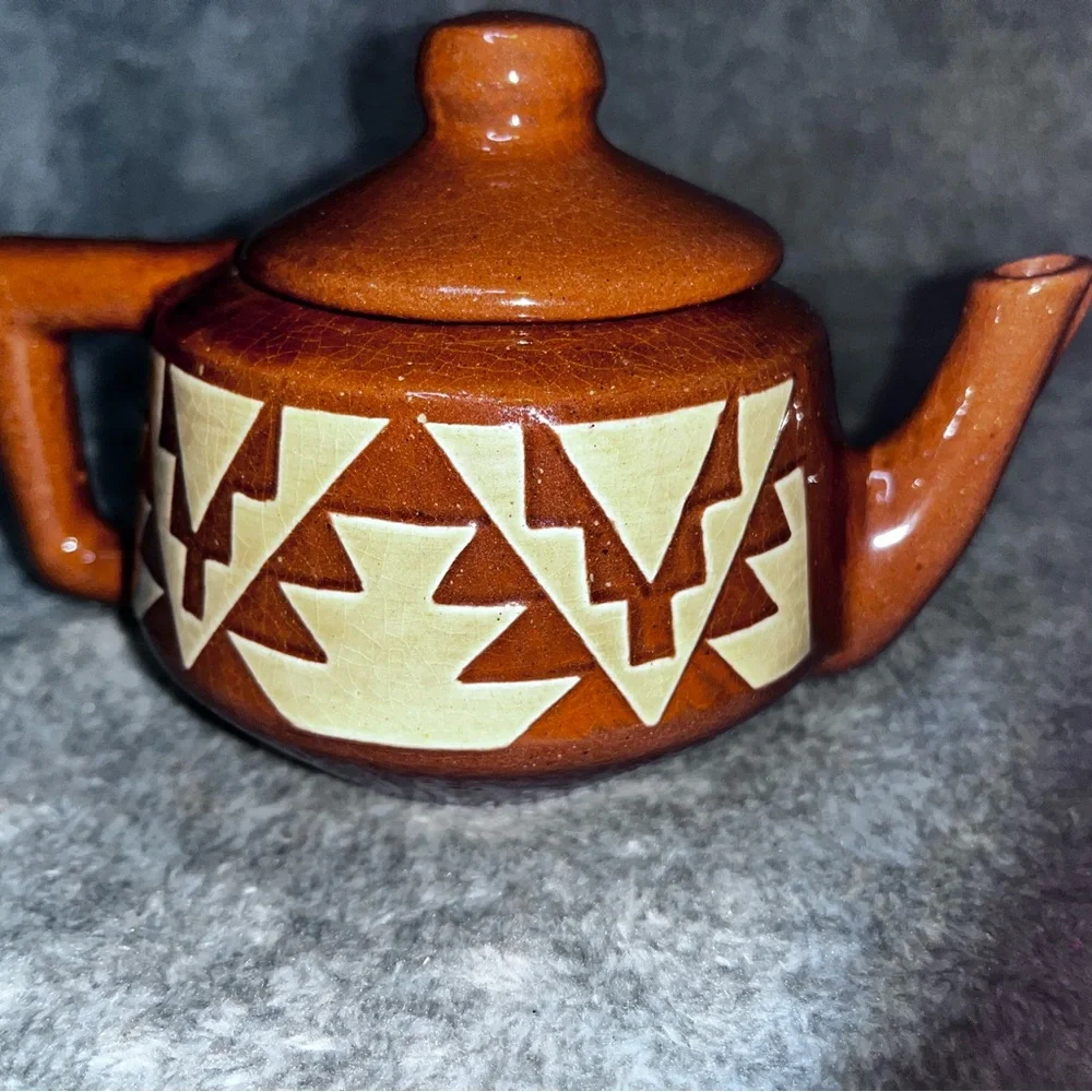 Brown Pottery Tea Pot, With Design
